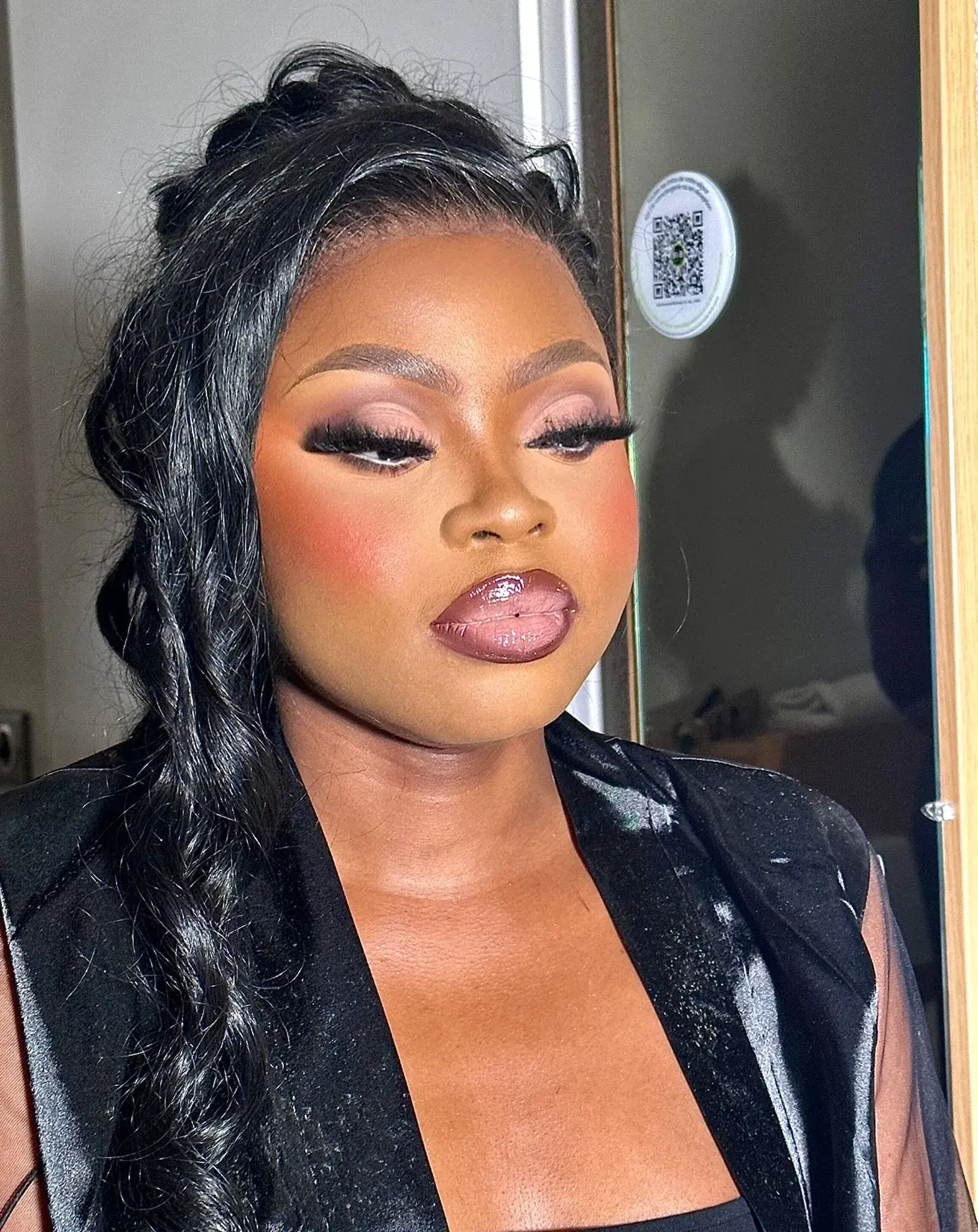 Avant maquillage Hollywood Glam — Vision Glam Beauty